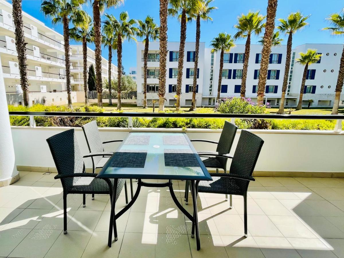 Angies Marina Apartment, Includes 2 Free Passes For The Marina Pool Lagos Exterior photo