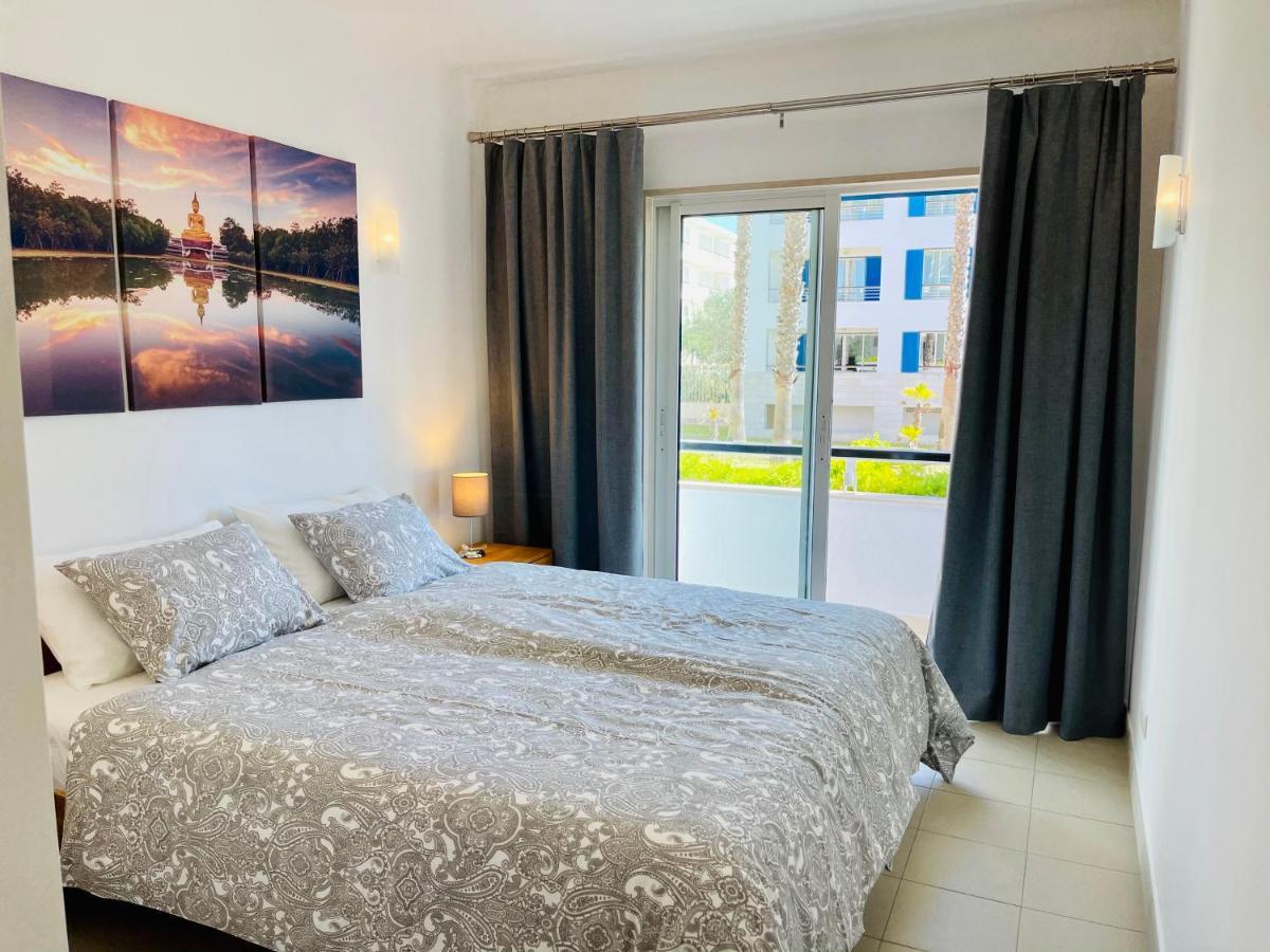 Angies Marina Apartment, Includes 2 Free Passes For The Marina Pool Lagos Exterior photo