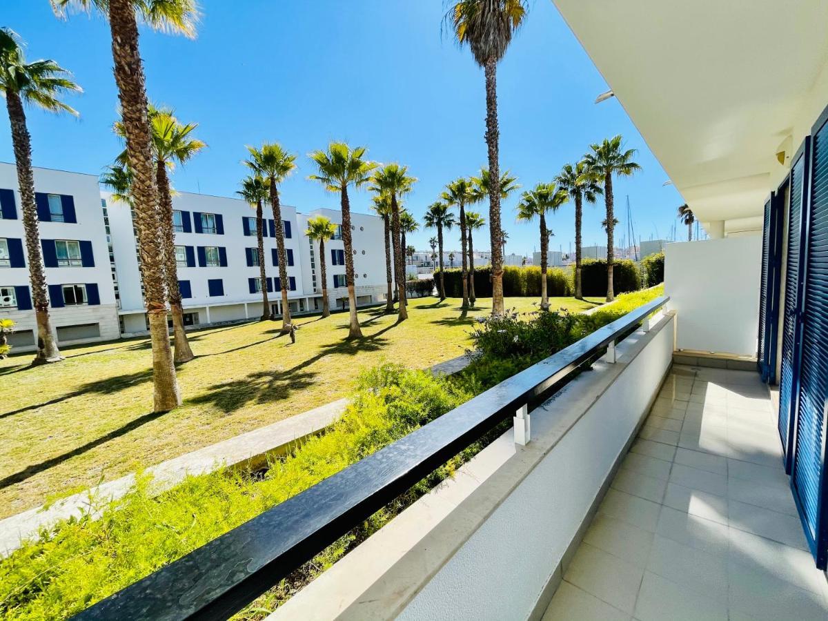 Angies Marina Apartment, Includes 2 Free Passes For The Marina Pool Lagos Exterior photo