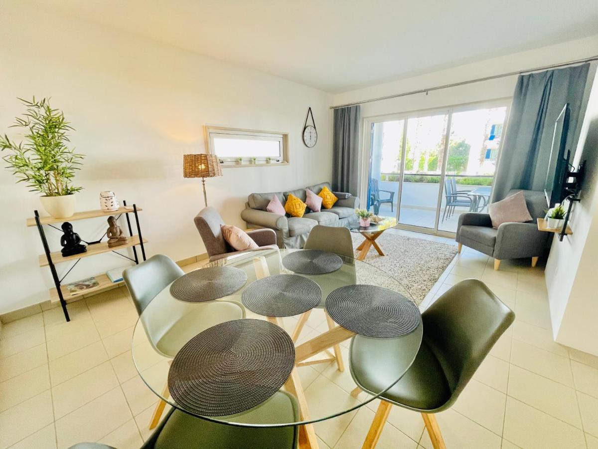 Angies Marina Apartment, Includes 2 Free Passes For The Marina Pool Lagos Exterior photo
